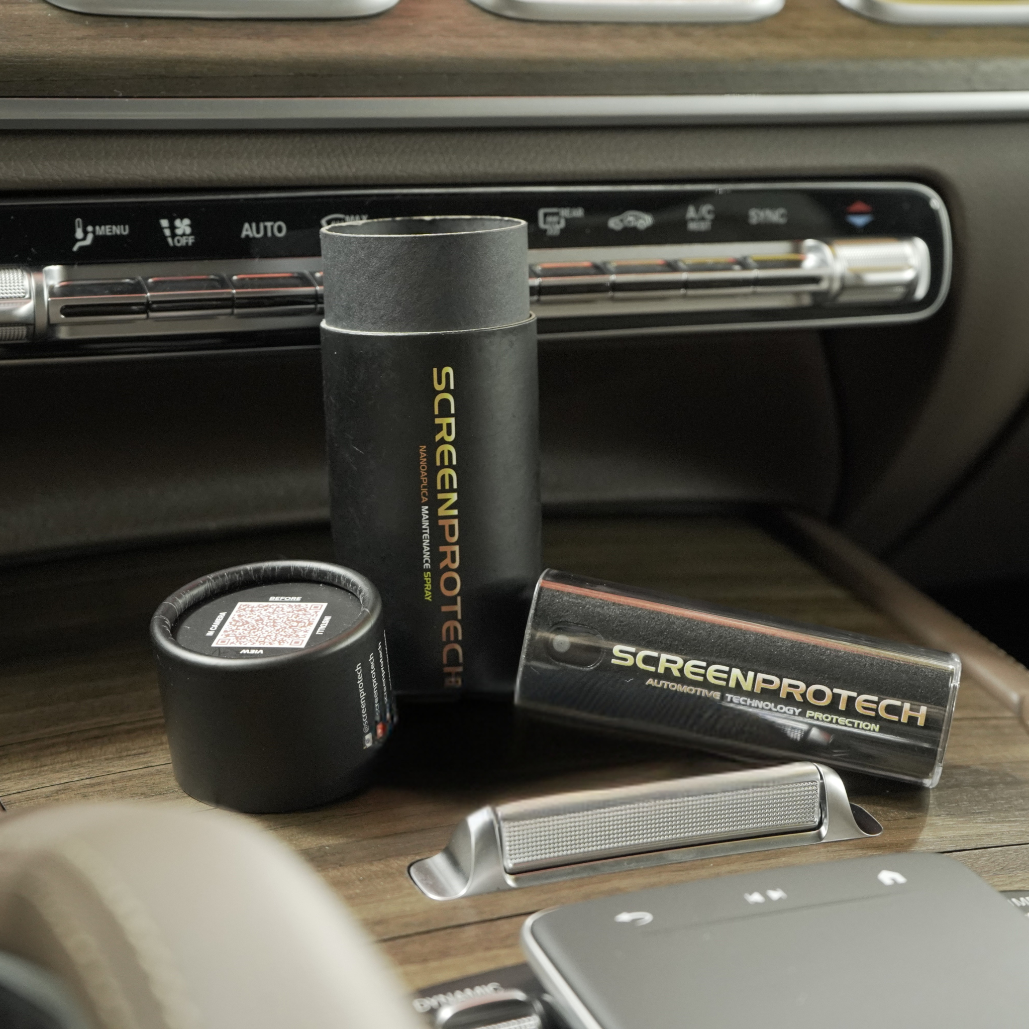 Nano Aplica Screen Cleaner nano aplica full. Screen cleaner and prep product helps improve display clarity before screen protection film installation.